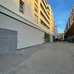 Q&r Renting - Design Modernes Et Luxueuses- Confort Parking Ac