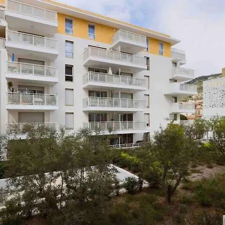 Moderne Luxueux Parking Ac Cote De La Nizza