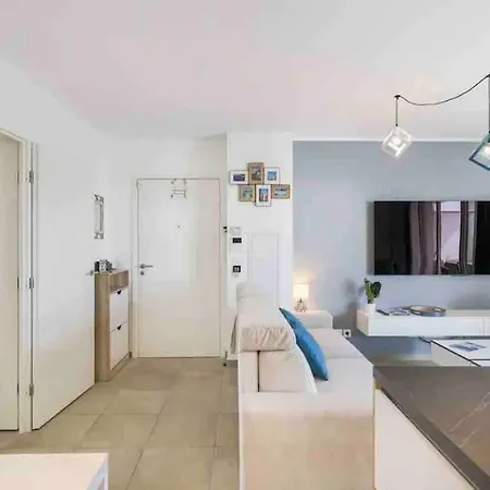 Apartment Moderne Luxueux Parking Ac Cote De La Nice