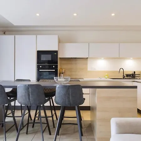Q&r Renting - Design Modernes Et Luxueuses- Confort Parking Ac شقة نيس